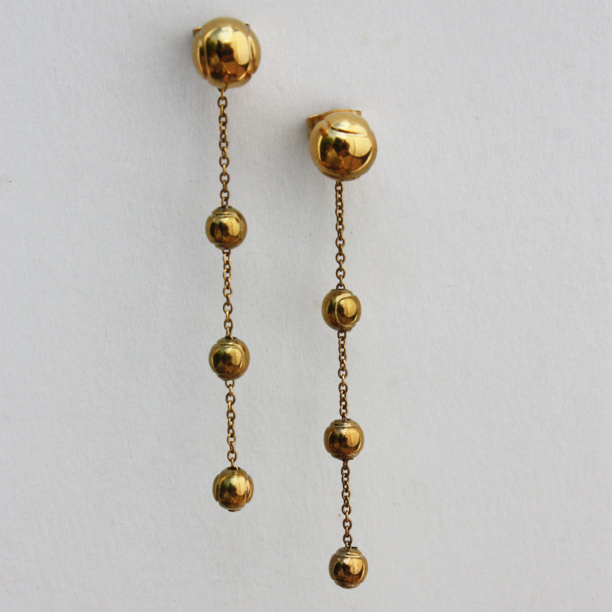 Gold 2-in-1 Ohrring Paula drop earrings with polished spheres and delicate chain, tennis jewelry for women, tennis.
